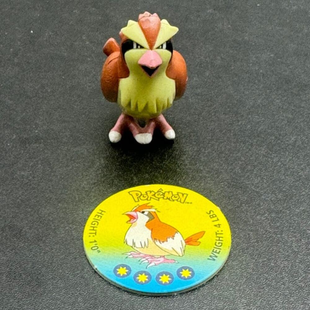 Pidgey Tomy Pokemon Vintage PVC Figure With Coin CGTSJ 1998